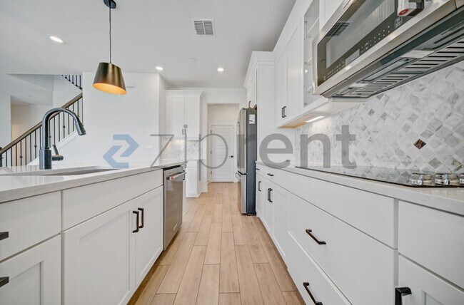 Photo - 534 Sun Chaser Dr