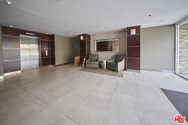 1617 S Beverly Glen Blvd Unit 303