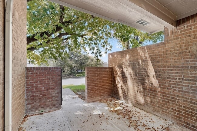 829 Summercreek Dr