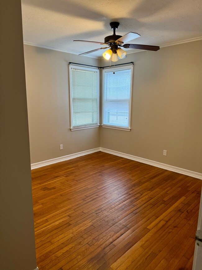 Photo - 909 President Ave