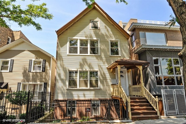 Exterior - 1742 W Julian St Unit 2