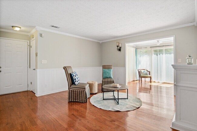 Photo - 304 Natchez Trace