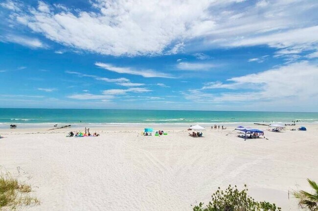 Photo - Amazing Furnished or Unfurnished 2-Bedroom...