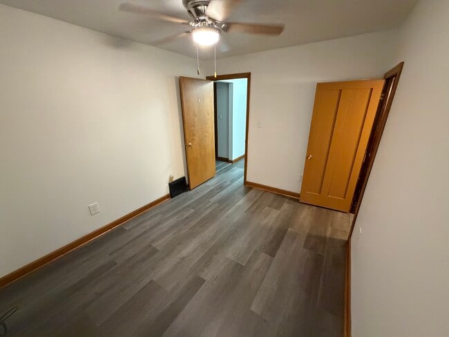 Photo - 7031 Middle Ridge Rd