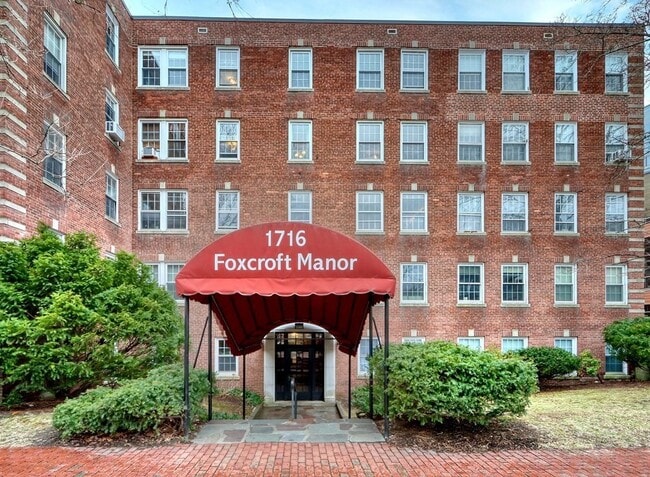 Building Photo - 1717 Cambridge St Unit #35