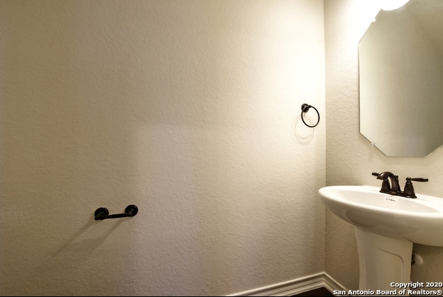 Photo - 10323 Lynwood Branch