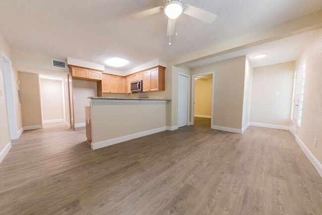 Photo - 638 W Central Ave