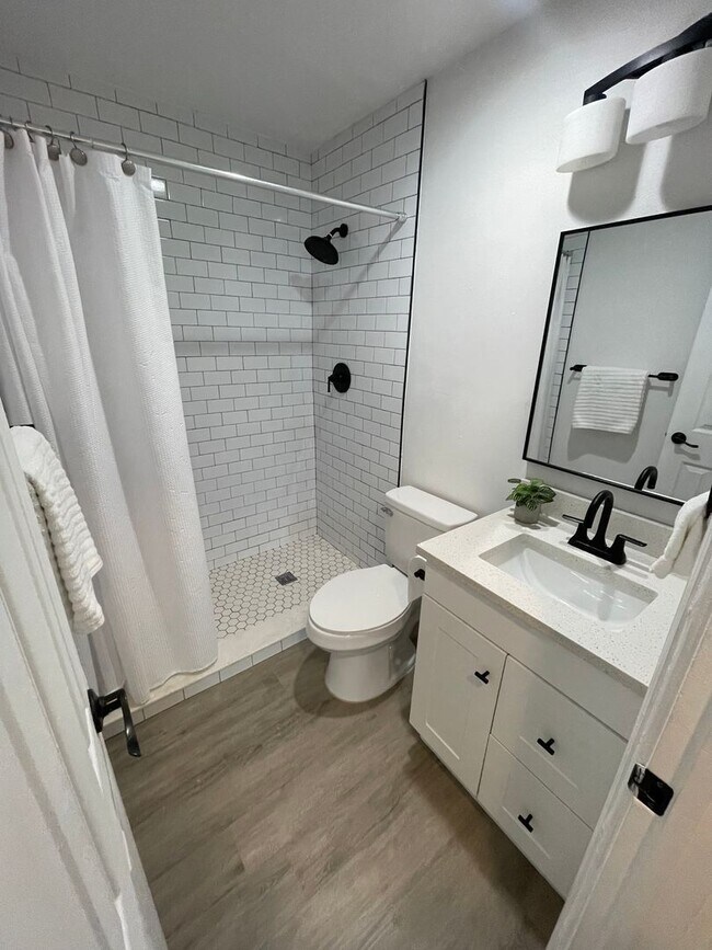 Photo - 2/1 condo on Lake Killarney!!!