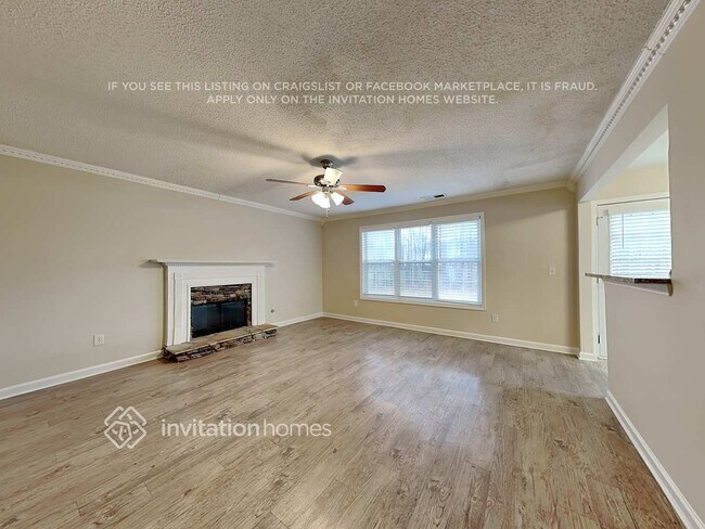 Photo - 4017 St George Walk SW