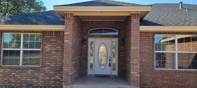 Photo - SPECTACULAR NEWER HOME, FIREPLACE, FORMAL ...