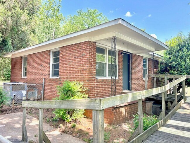 3601 Fay St NW