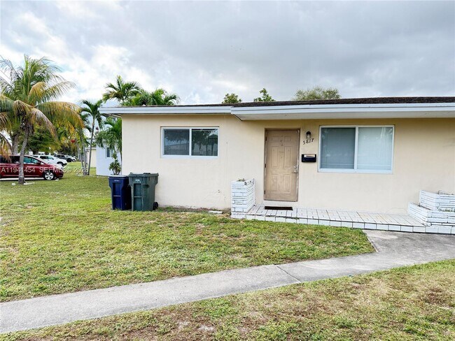 Photo - 5817 NW 37th St