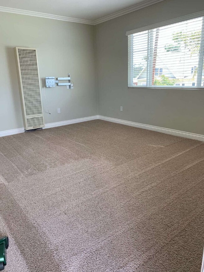 Photo - $2,450 - 1 Bed / 1 Bath Charming Condo in Hillcrest Unit 18
