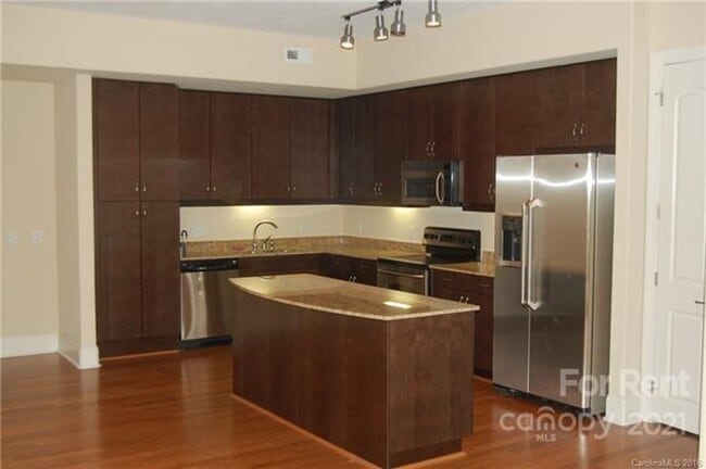 Photo - 4620 Piedmont Row Dr