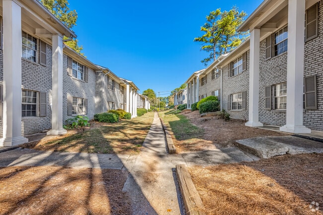 Woodgate Apartments