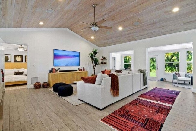 Photo - 221 NW 18th St
