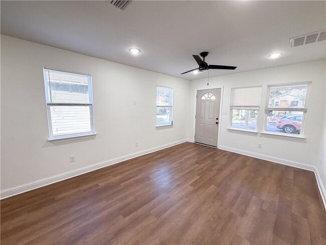 Photo - 1051 Lubel Ave