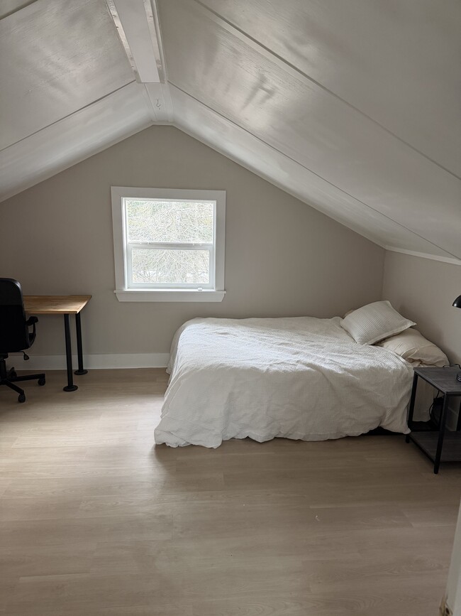 Photo - 721 S Rose St