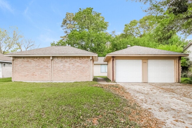 Building Photo - 1206 Cable Way