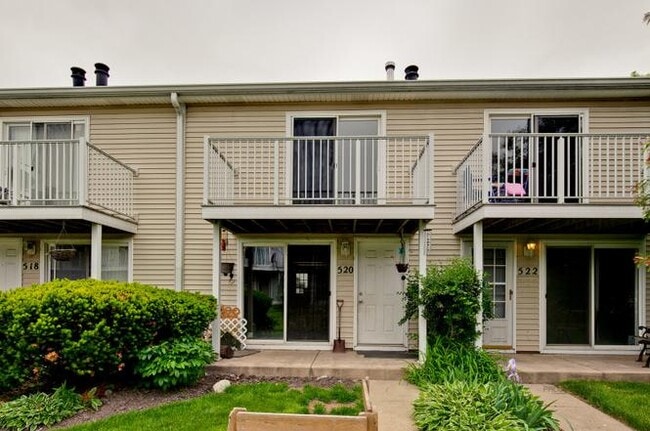 Photo - 520 Meadow Green Ln