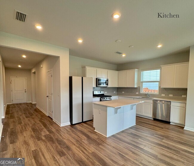 Photo - 67 Shade Tree Dr