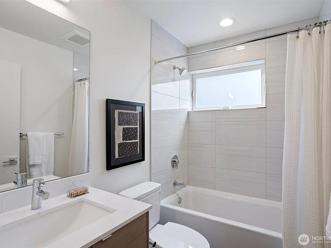 Photo - 2525 29th Ave S