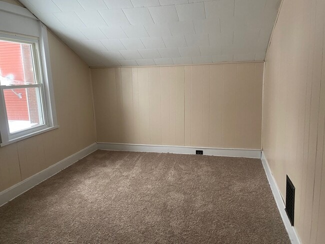 Photo - 77 Aurora St Unidad Upper Front