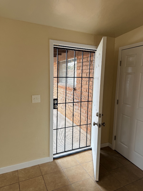 Photo - 755 E Holaway Dr