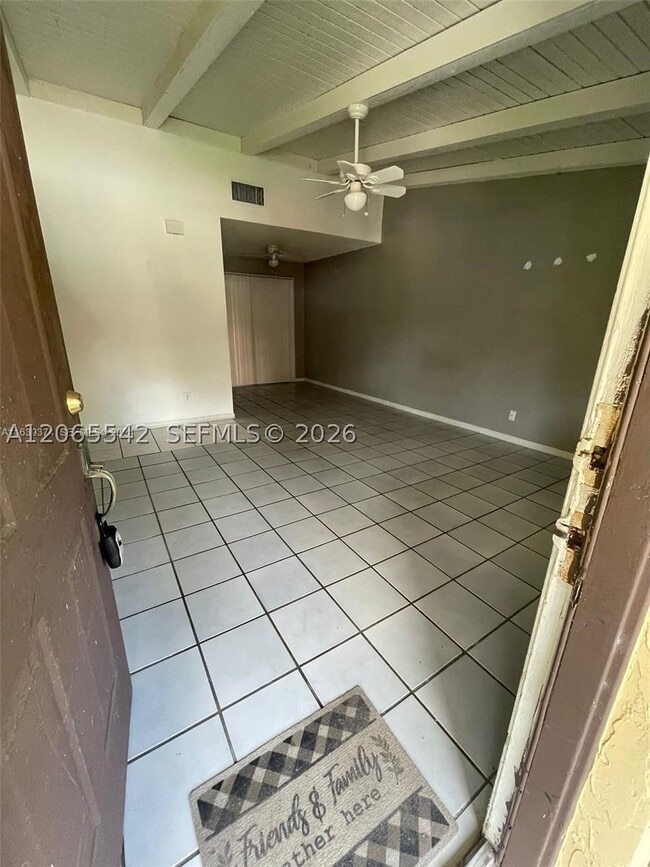 Building Photo - 415 Glenwood Dr Unit 415
