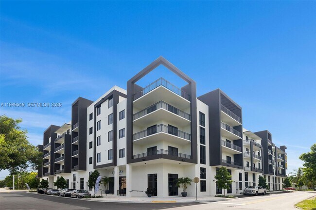 Building Photo - 18300 SW 98th Ave Unit 411