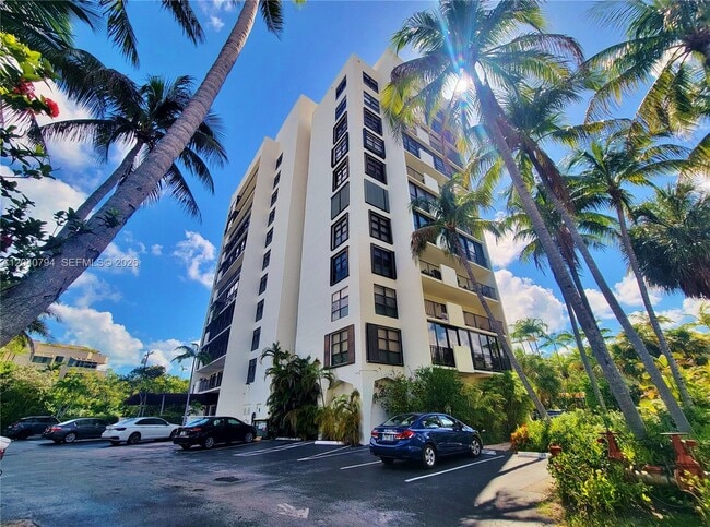 Building Photo - 77 Crandon Blvd Unit 2B