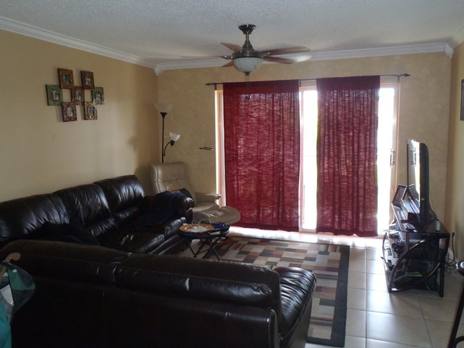 Building Photo - 2423 NW 89th Dr Unit 109 Rental