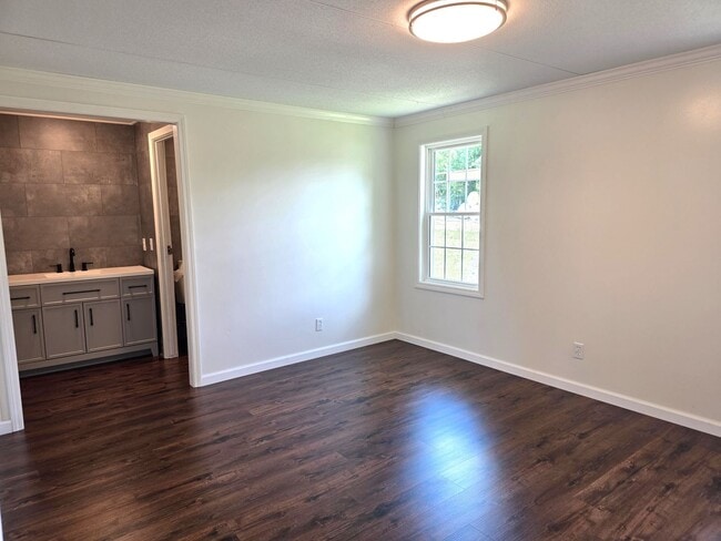 Photo - 4 Bed 2 Bath Home Lowgap, NC