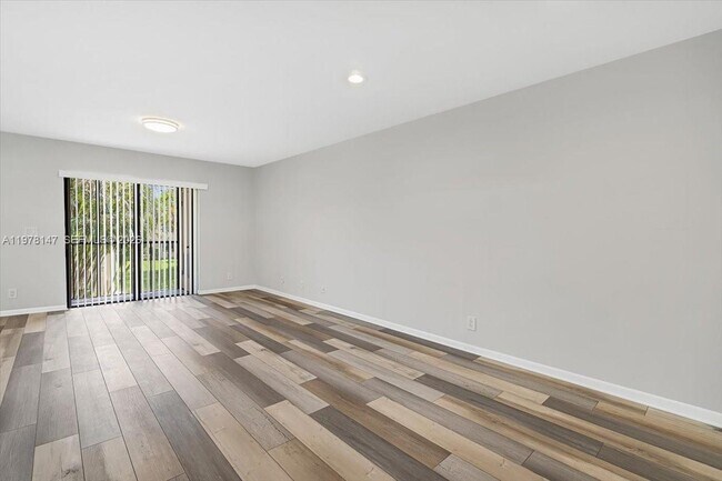 Photo - 6832 Palmetto Cir S Unit 201