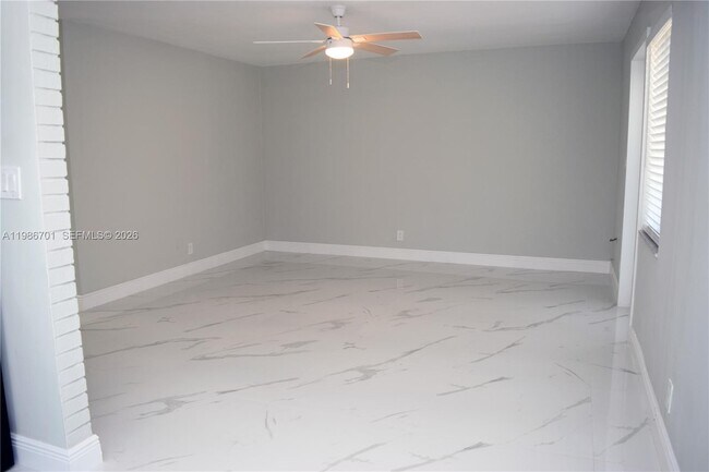 Photo - 622 NE 6th St Unidad 2