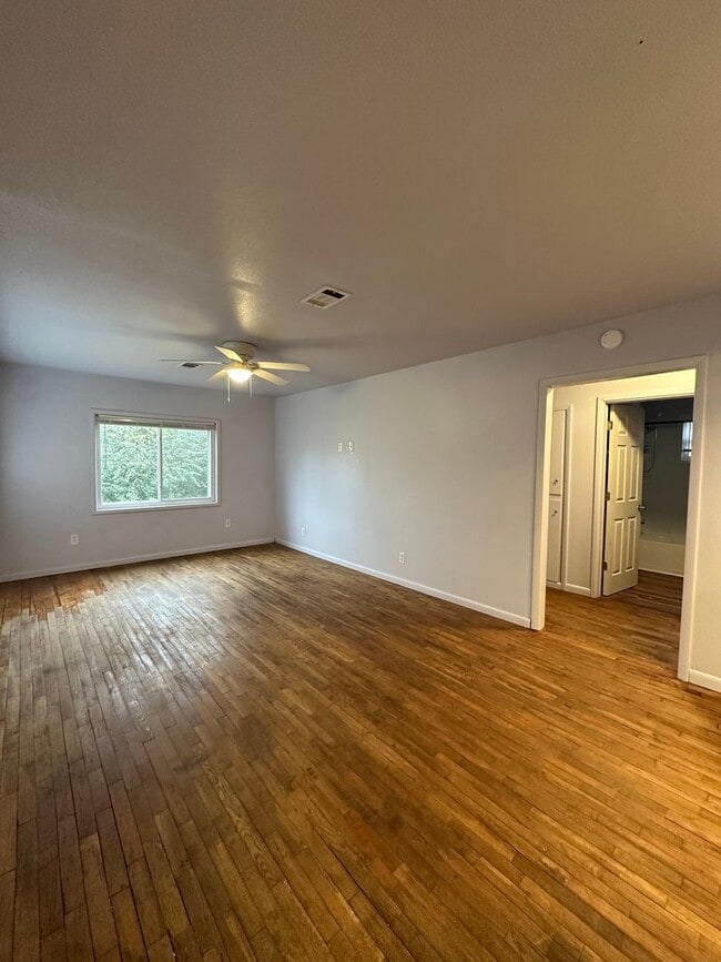 Photo - $1,900.00 MOVE-IN-SPECIAL