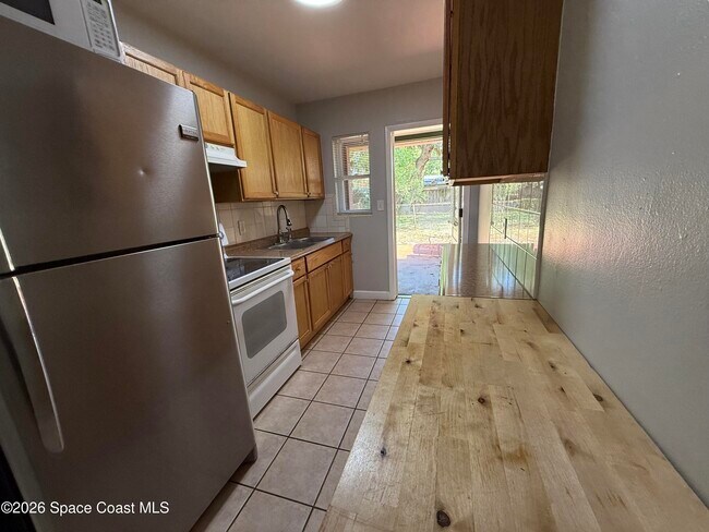 Photo - 248 Le Jeune Dr