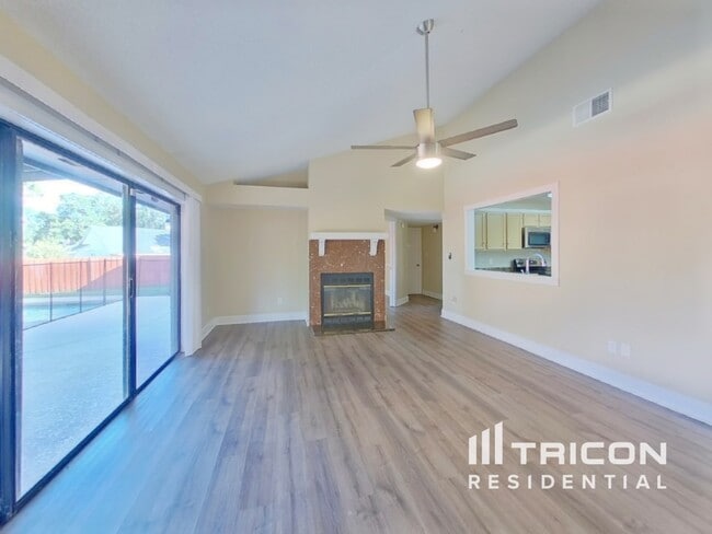 Photo - 1005 Faircloth Ct