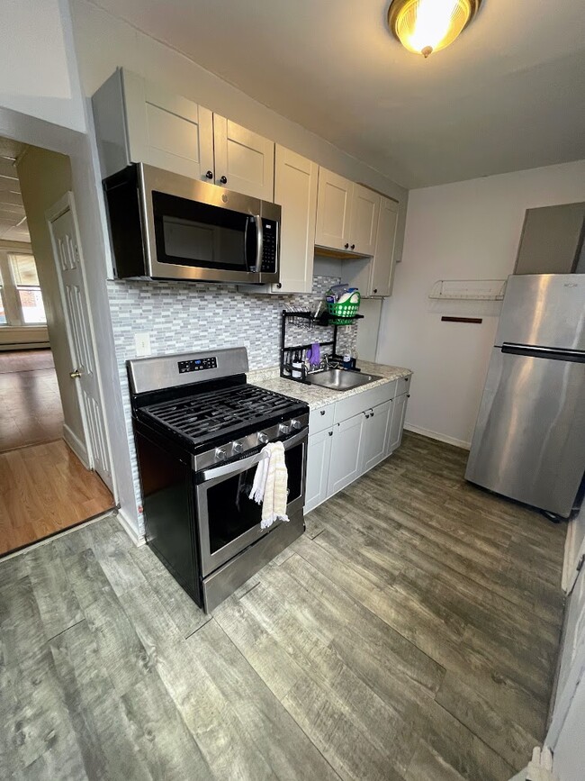 Kitchen - 2732 Earp St House