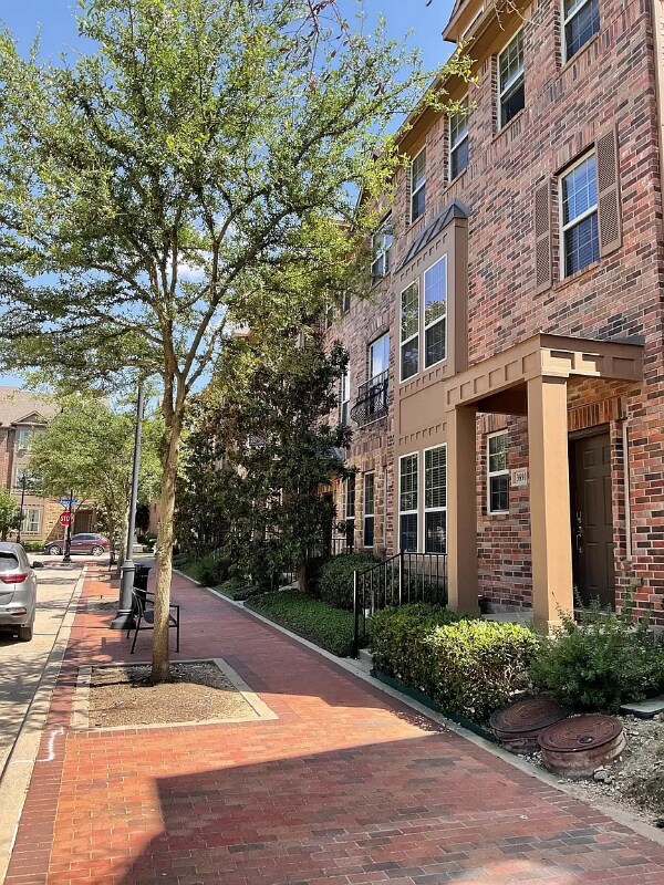 Photo - 3890 Everwood Lane