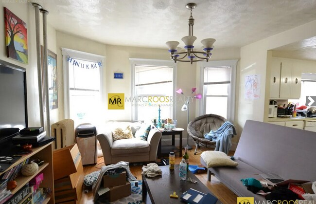 Photo - 331 Faneuil St