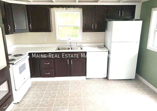 Building Photo - 34 6th St Rental