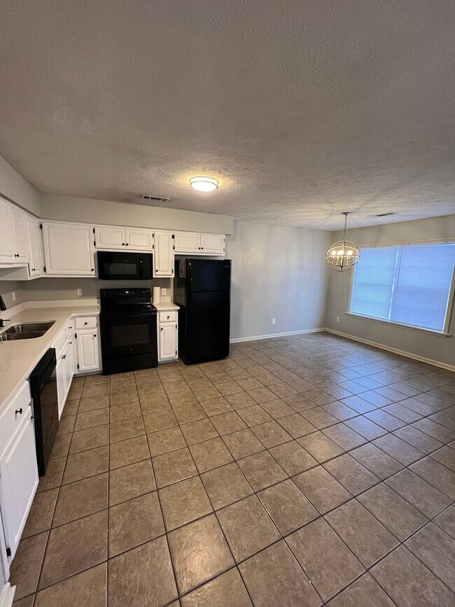 Renovated Duplex! Rental Auburn University OffCampus Housing Search