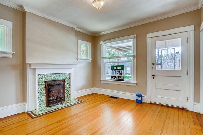 Photo - Charming 2 Bedroom in Cherry Creek- NEW AC UNIT! Fenced back space!