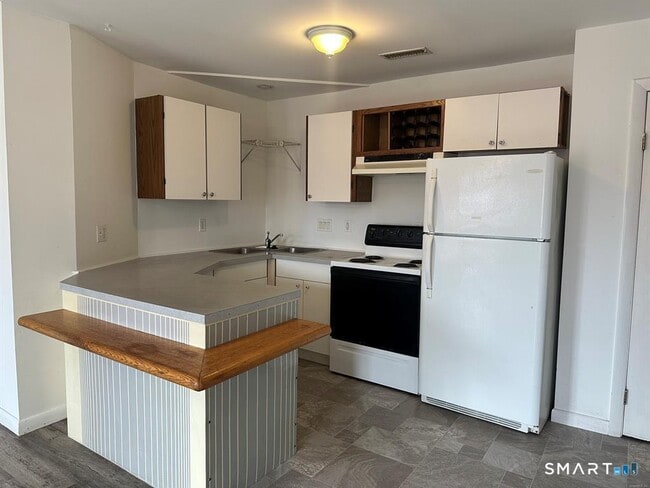 Photo - 1334 Dixwell Ave Unit C