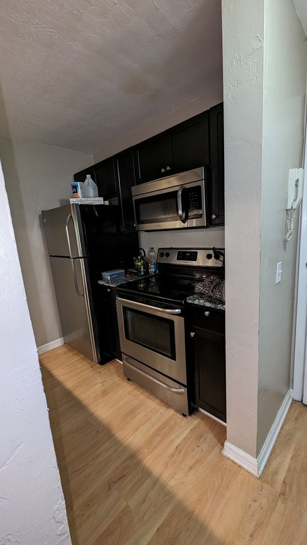 Photo - 4000 SW 23rd St Unit 4-302-#2 - Bedroom 2
