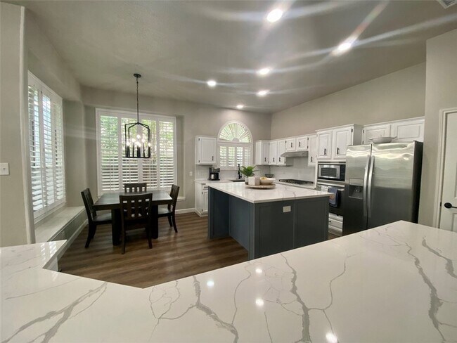 Photo - 1321 Newbury Ln