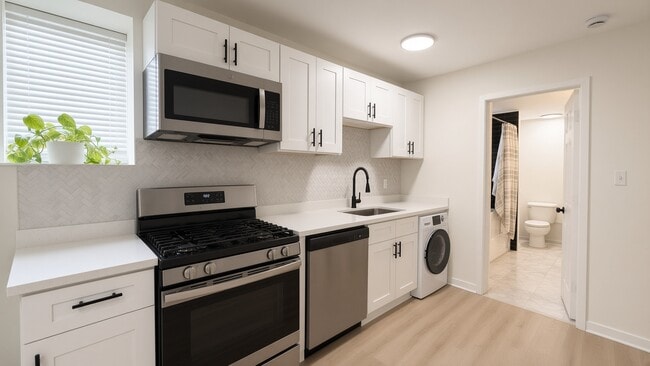 Photo - 959 N Wolcott Ave