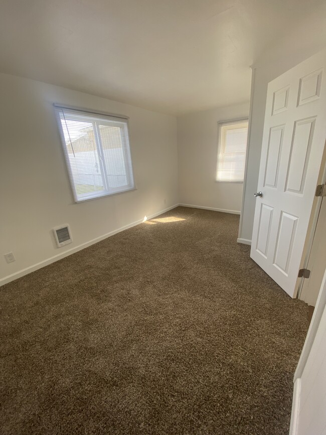 Master Bedroom - 9762 River Rd Apartment Unit #1