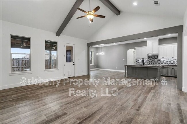 Photo - 121 Cedar Ln